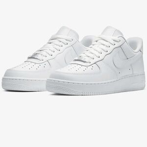 Nike Air Force 1 '07
Women's Shoes